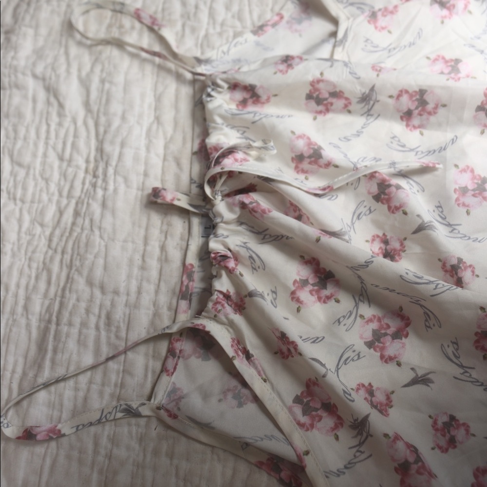 🦋MISSLOOK Summer White, Roses, Ruffles Maxi Dress - Picture 9 of 12